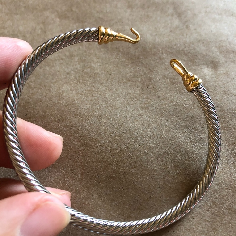 Cable bracelet